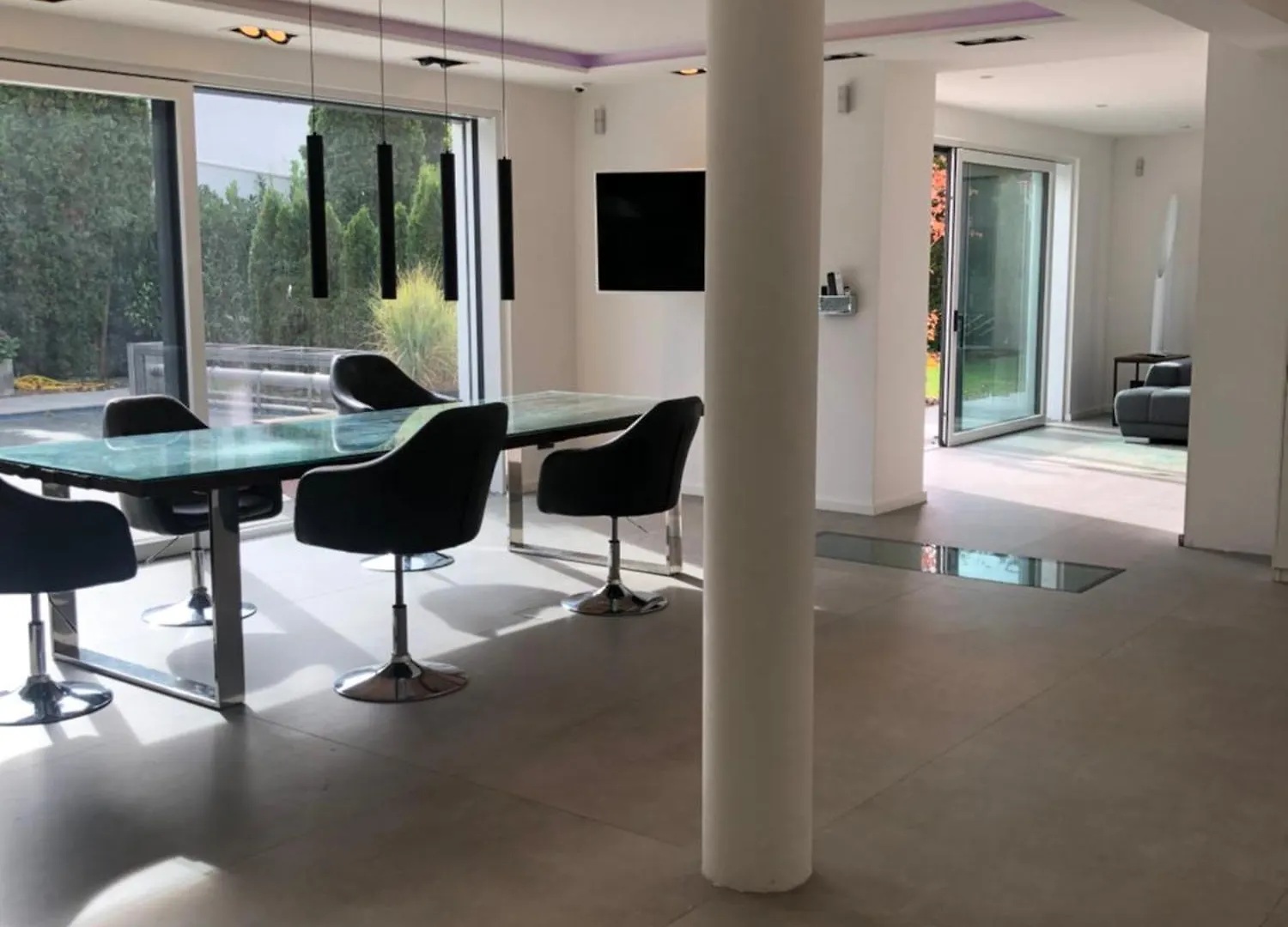 Outstanding 9 Bedroom Villa With Pool In Munich