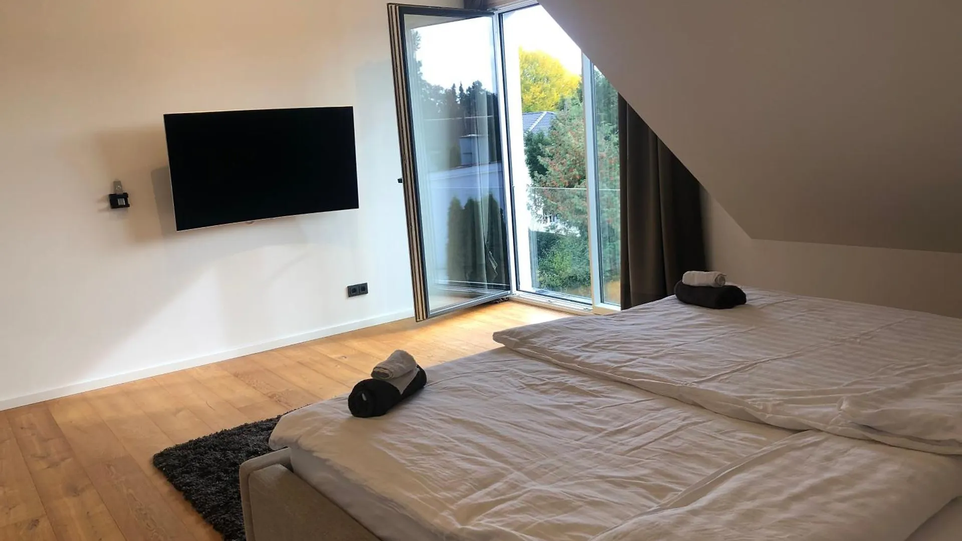 Outstanding 9 Bedroom Villa With Pool In Munich